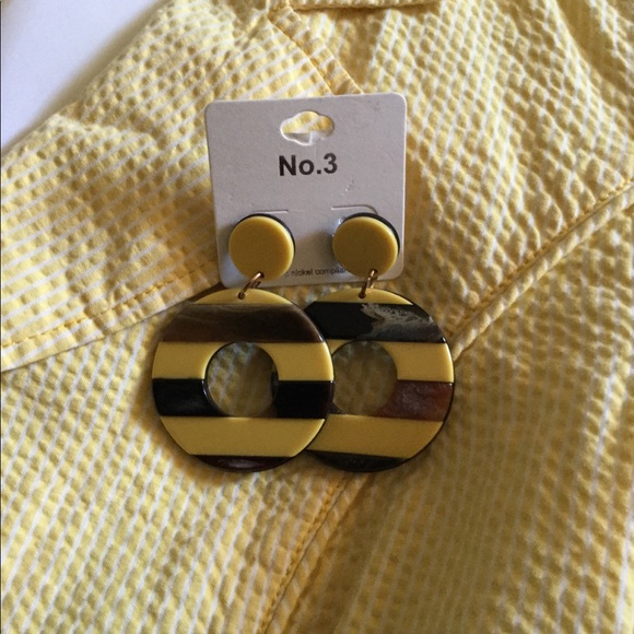 KYRA Yellow Striped Earrings - Picture 2 of 3